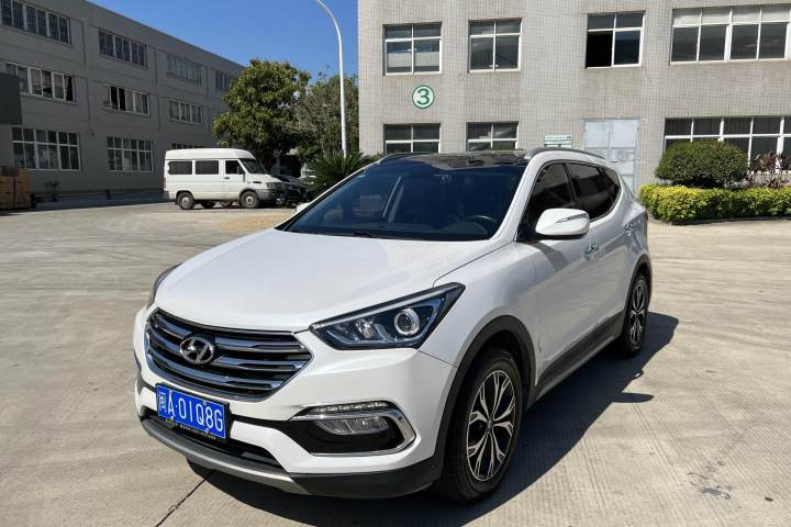 现代 胜达 2.0T 自动两驱智能型 7座