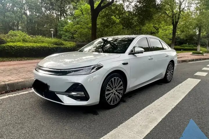 吉利银河 银河A7 EM-i 150km 尊享版