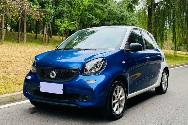 smart  forfour 1.0L 52千瓦激情版