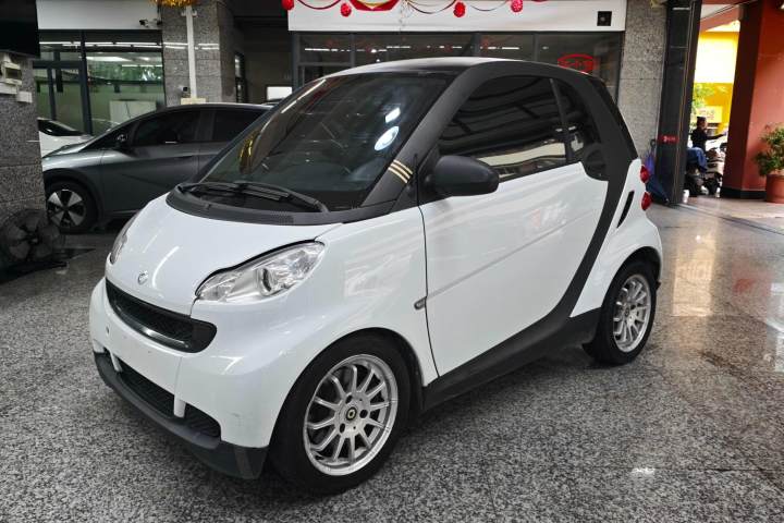 smart  fortwo 1.0 MHD 硬顶标准版