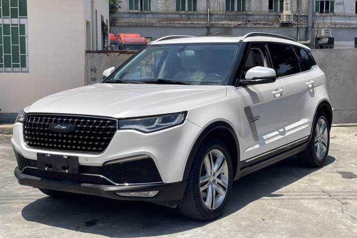 众泰 T700 1.8T 双离合旗舰型贺岁版