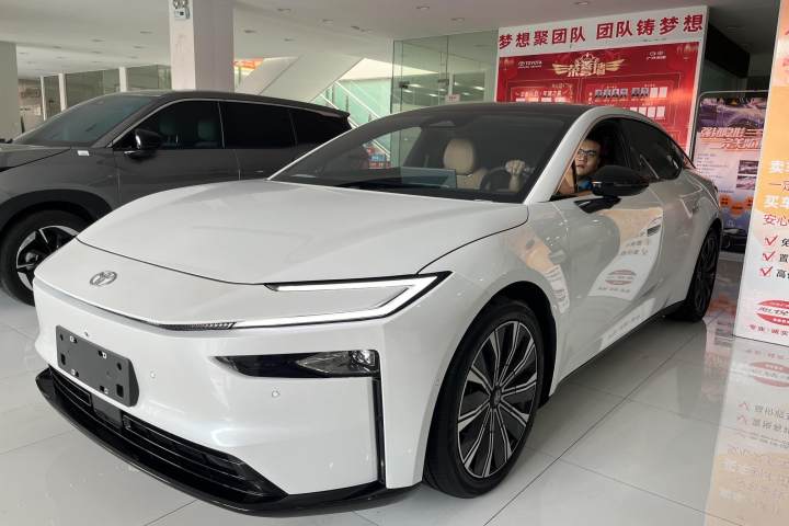 丰田 铂智7 