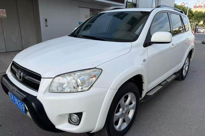 丰田 RAV4荣放 2.4L 自动豪华升级版