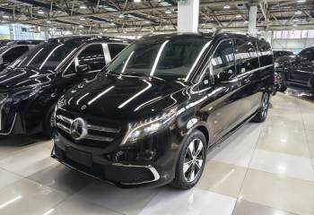 奔驰 V级 2022款 V 260 L 长轴距尊贵版