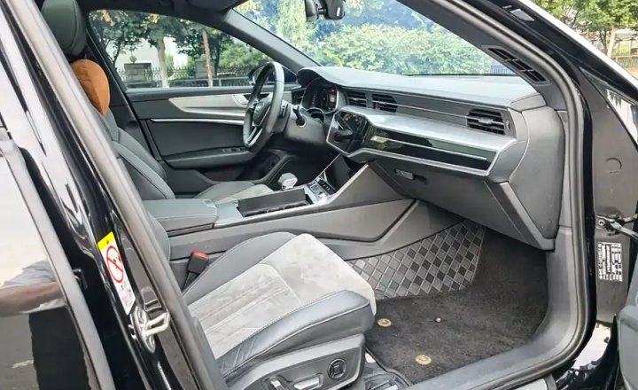 奥迪 A6L 2024款 40 TFSI 豪华动感型
