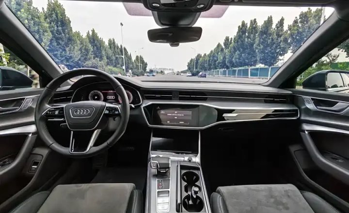 奥迪 A6L 2024款 40 TFSI 豪华动感型