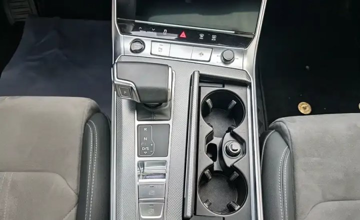 奥迪 A6L 2024款 40 TFSI 豪华动感型