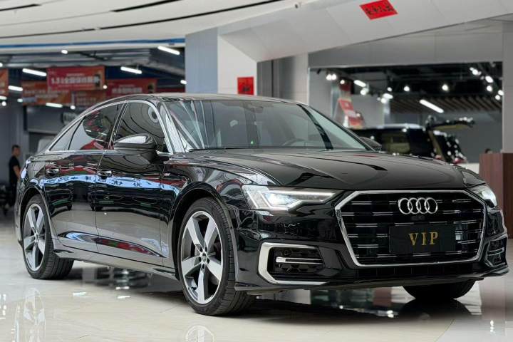 奥迪 A6L 改款 45 TFSI quattro 臻选致雅型