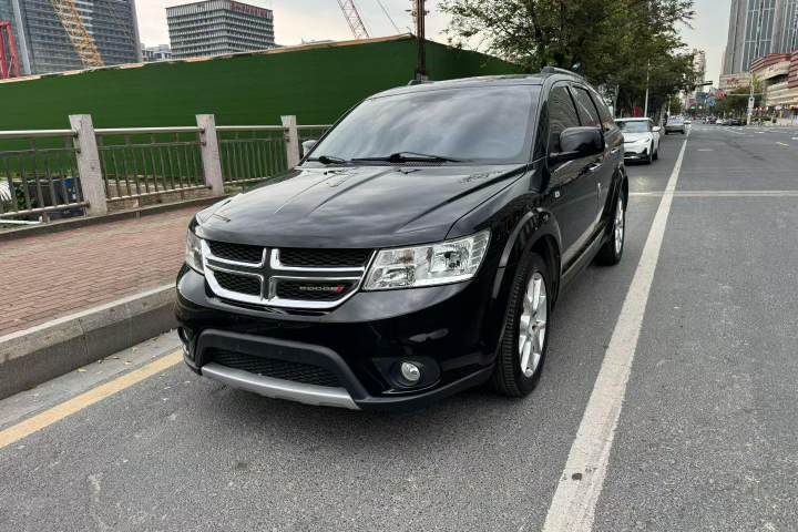 道奇 酷威 2.4L 两驱尊尚版