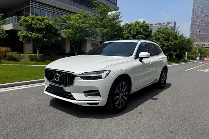 沃尔沃 XC60 T5 四驱智逸豪华版