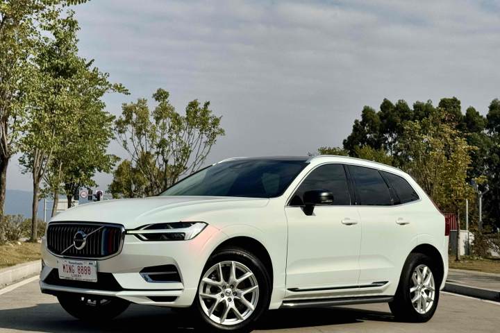 沃尔沃 XC60 T5 四驱智逸版 国VI