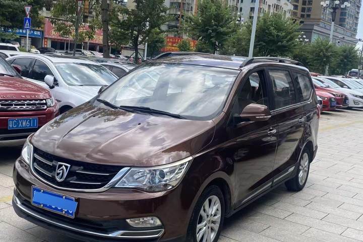宝骏 730 1.5L 手动舒适型 7座 国V