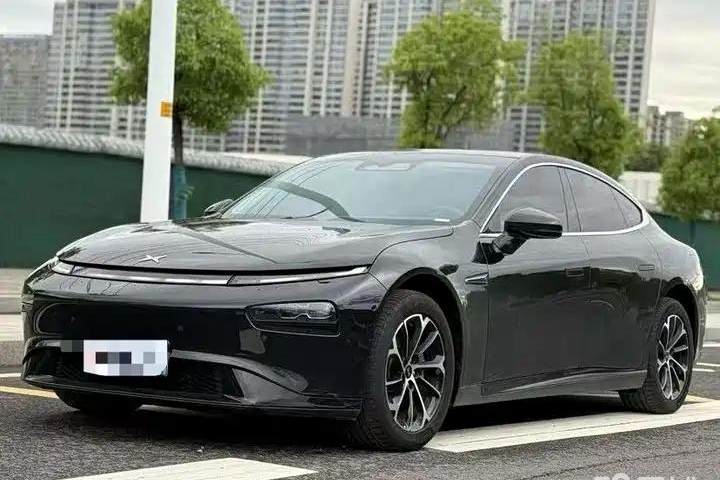 小鹏 P7 625E