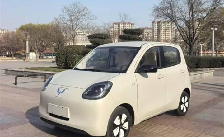 五菱汽车 宏光MINIEV 2025款 第四代 四门版 进阶款