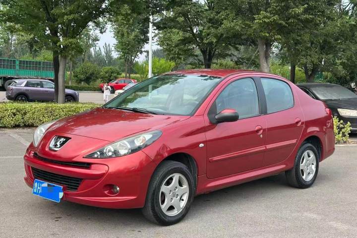 标致 207 三厢 1.4L 手动驭乐版