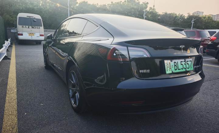 特斯拉 Model 3 2022款 后轮驱动版