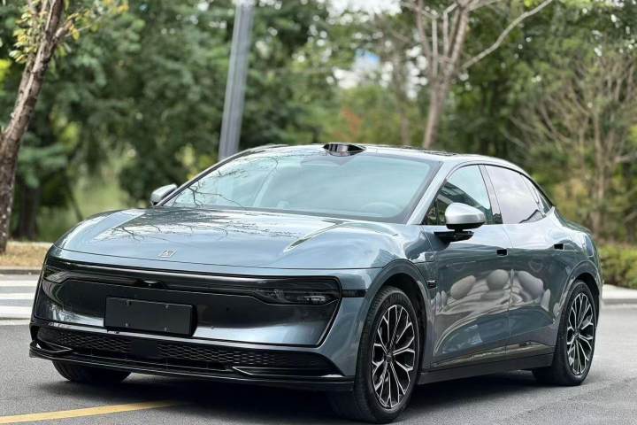 极氪 007 2024款 后驱增强版 75kWh