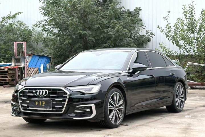 奥迪 A6L 2024款 45 TFSI 臻选动感型
