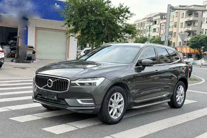 沃尔沃 XC60 T5 四驱智逸豪华版