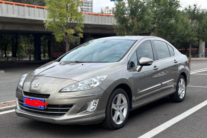 标致 408 2.0L 自动舒适版