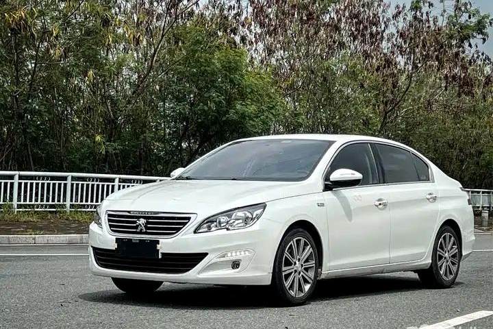 标致 408 1.2T 自动豪华版