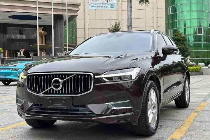 沃尔沃 XC60 T5 四驱智逸豪华版