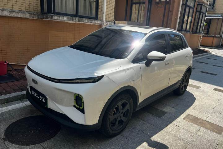 吉利几何 E萤火虫 2023款 401KM 玲珑虎 5座