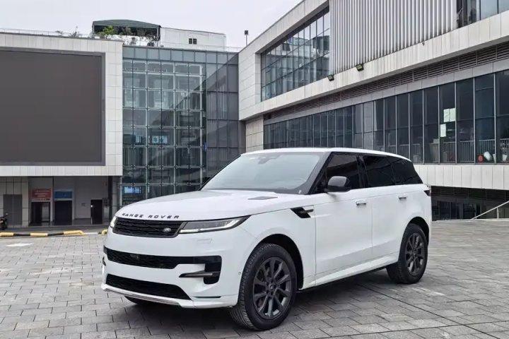路虎 揽胜运动 400PS Dynamic SE