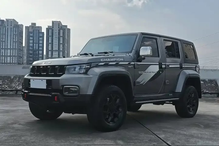 北京越野 BJ40 2022款 2.0T 自动四驱环塔冠军版
